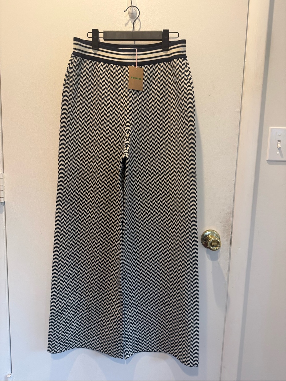 Boden Black and White Chevron Maxi Skirt